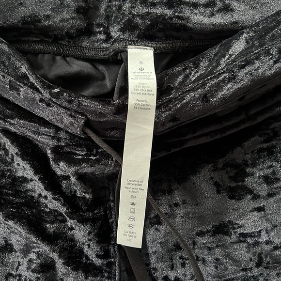 Lululemon ready to crush jogger - Picture 2 of 3